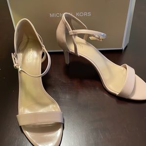 Michael Kors Size 9 Nude Heels
